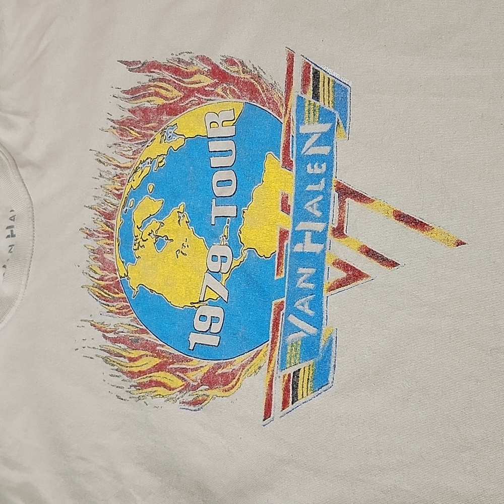 VAN HALEN 1979 WORLD TOUR CONCERT CREW-NECK TEE-SHIRT UNISEX MEDIUM